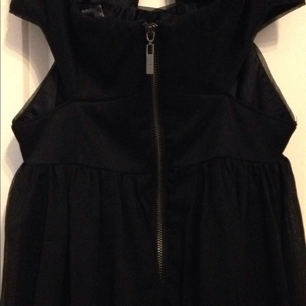 *NWT Guess black dress - Picture 5 of 7